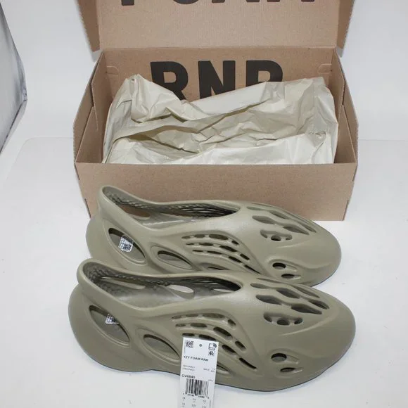 Yeezy Foam Runner RNNR NWT Men's 14 Stone Salt Slides Shoes Sandals GV6840 - Picture 2 of 14